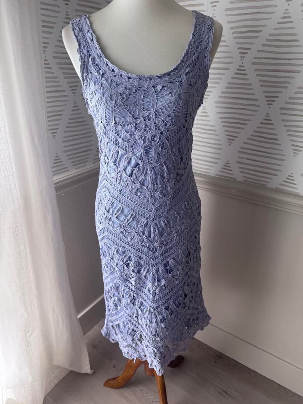 Kroshetta by Papillon Small Vintage 90s Lilac Purple Lace Sleeves Midi Dress